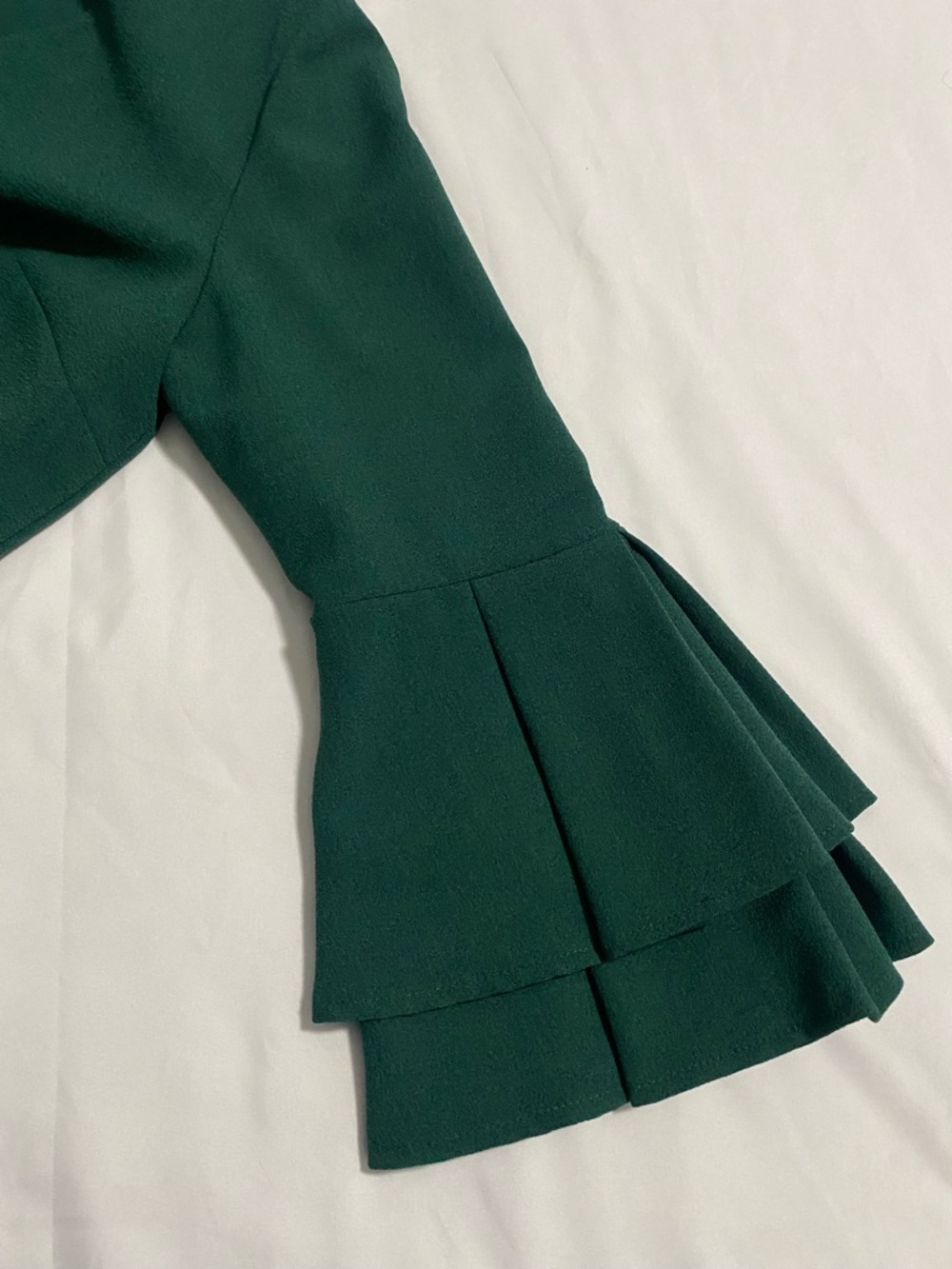 Alex Marie Green‎ V-Neck Lined Mini Dress with Tiered Pleated Bell Sleeves Sz 10 - Picture 7 of 11